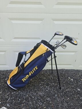 Top Flite XLJ Junior Golf Club Set Starter RH Bag 5, 1, 7, S, Putter Clubs 4-9yr